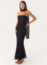 Under The Pagoda Maxi Dress - Black